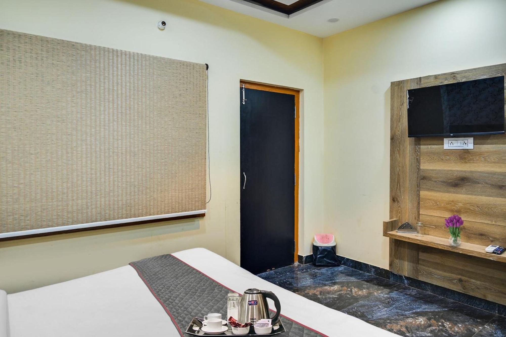 Townhouse Oak Hotel Ar Ganges Premium Bénarès Extérieur photo